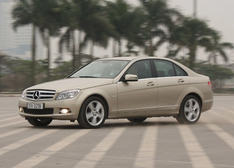  mercedes việt nam giới thiệu c300 - 1