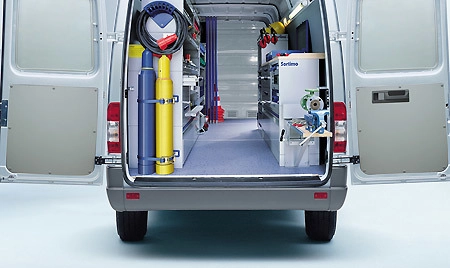  mercedes việt nam giới thiệu sprinter panel van mới - 2