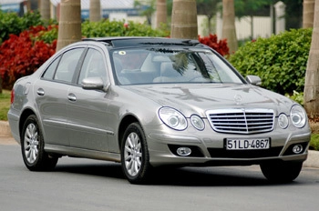  mercedes việt nam một mình giảm giá - 1