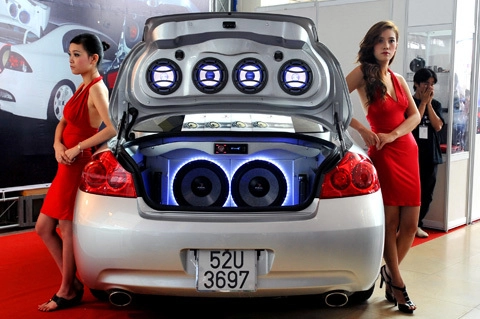  người đẹp tại autoexpo 2009 - 2