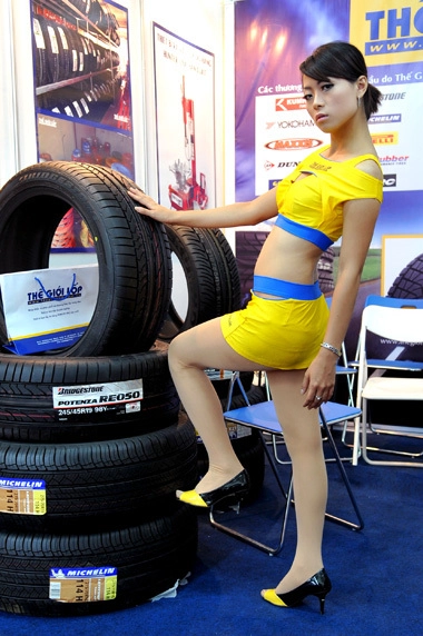  người đẹp tại autoexpo 2009 - 10