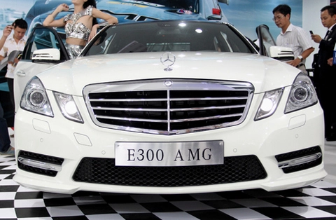  phong cách thể thao trên mercedes e300 amg - 1