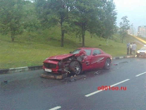  siêu xe mercedes sls amg gặp nạn - 3