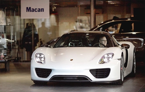  siêu xe porsche 918 lao vào đám đông 26 người bị thương - 3