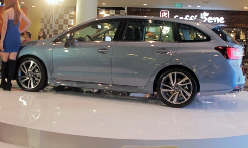  subaru levorg 5 chỗ giá gần 14 tỷ đồng - 2