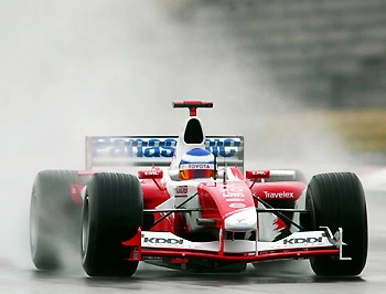  toyota ăn trộm công nghệ f1 của ferrari - 1