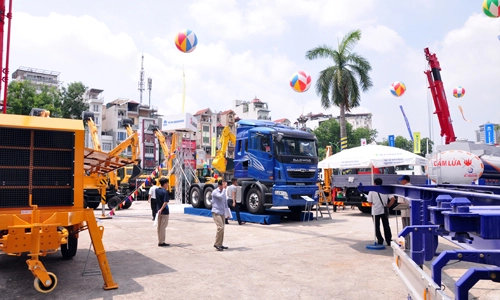  việt nam autoexpo 2015 khai mạc - 2