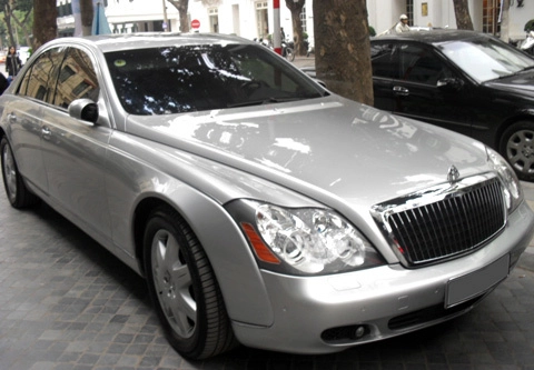  xe siêu sang maybach 57 xuất hiện trên phố hà nội - 1