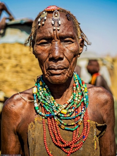 Ba bộ tộc làm đẹp kỳ quái ở ethiopia - 1