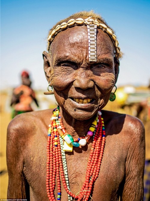 Ba bộ tộc làm đẹp kỳ quái ở ethiopia - 3
