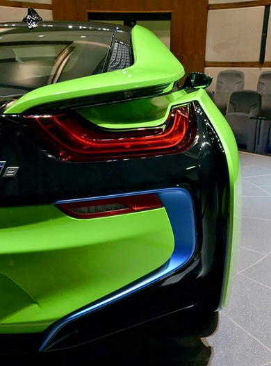  bmw i8 màu lạ tại trung đông - 2