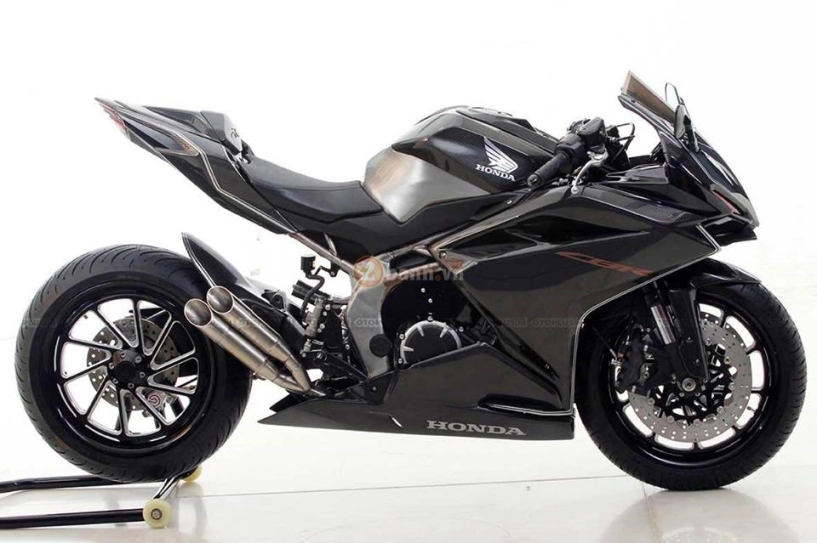 Chi tiết bản độ chính hãng của chiếc honda cbr250rr 2017 full carbon - 1