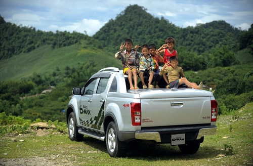  d-max 2015 - dòng bán tải đa dụng mới của isuzu - 2