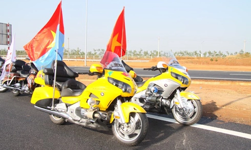  dàn môtô diễu hành trên đường cao tốc hiện đại nhất việt nam - 2