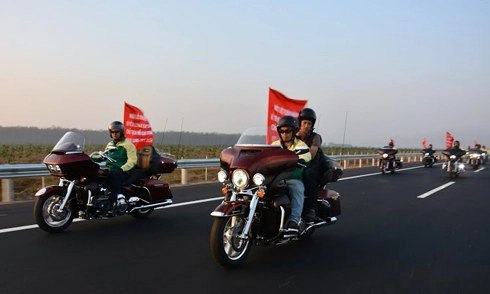  dàn môtô diễu hành trên đường cao tốc hiện đại nhất việt nam - 10