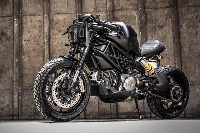 Ducati monster 1100 dữ dằn trong bản độ darth mostro của k-speed customs - 1