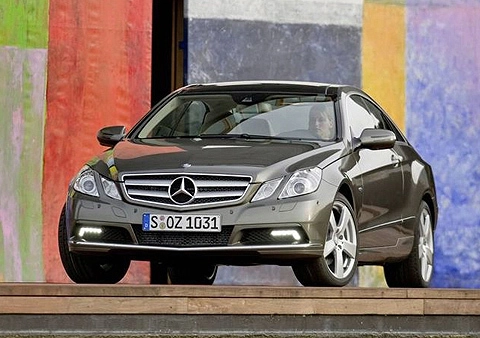  e-class coupe thế hệ mới bất ngờ xuất hiện - 1