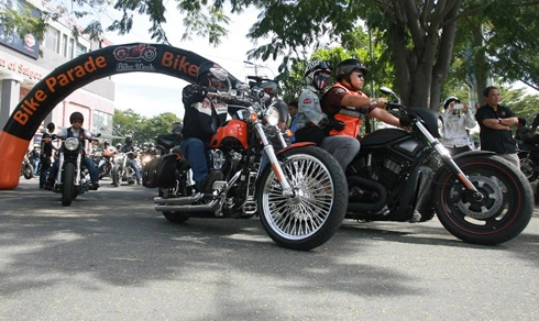  hàng trăm môtô diễu hành trong ngày hội việt nam bikeweek - 7