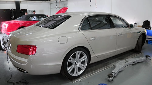  hình ảnh chi tiết bentley continental flying spur ở việt nam - 3