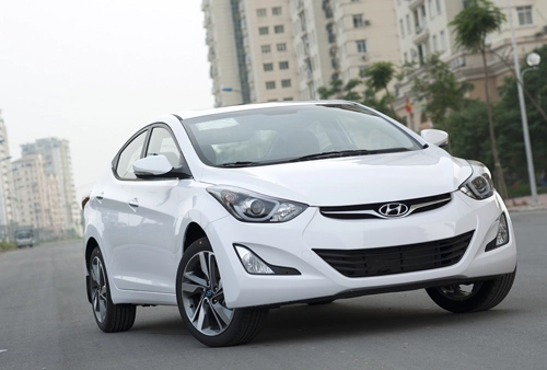  hyundai elantra 2014 giá từ 649 triệu đồng tại việt nam - 1