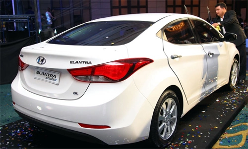  hyundai ra mắt elantra sport 2015 giá từ 23300 usd - 2