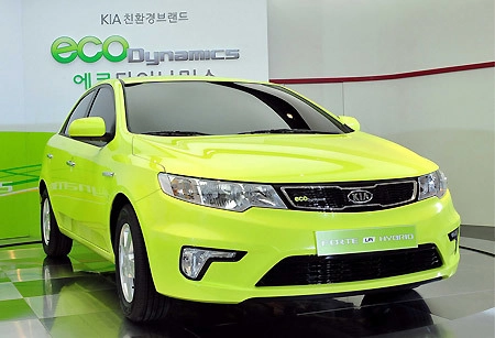  kia trình làng chiếc hybrid đầu tiên - 1