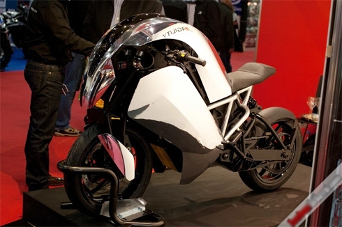  môtô và người đẹp ở london motorcycle show - 5