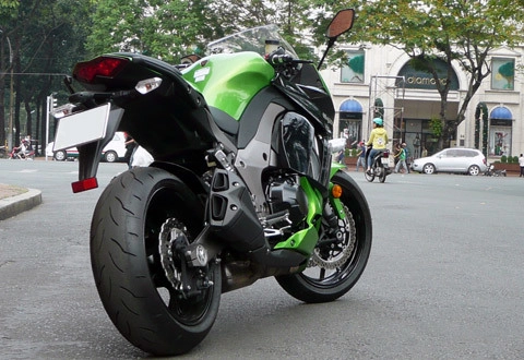  ninja 1000 - vẻ đẹp sport-touring trên phố sài gòn - 2