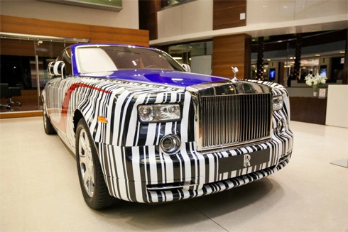  rolls-royce phantom họa tiết lạ ở abu dhabi - 1