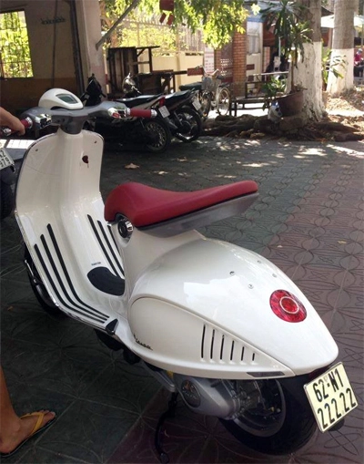  siêu scooter vespa 946 chơi biển độc ở việt nam - 3