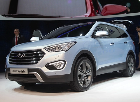  tân binh suv hyundai grand santa fe - 1