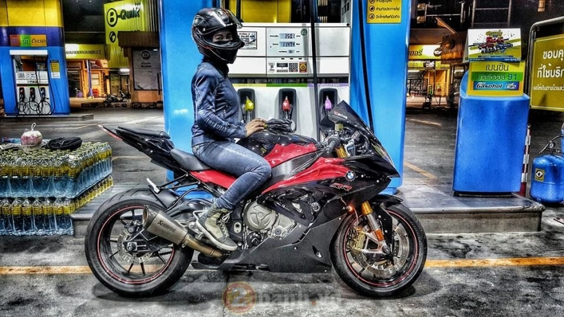 Xao xuyến với cô gái chạy bmw s1000rr trên đất thái - 17