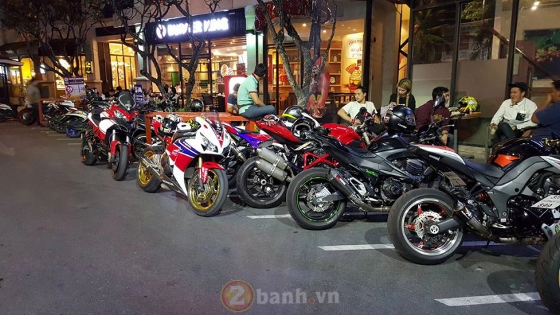 Xao xuyến với cô gái chạy bmw s1000rr trên đất thái - 19