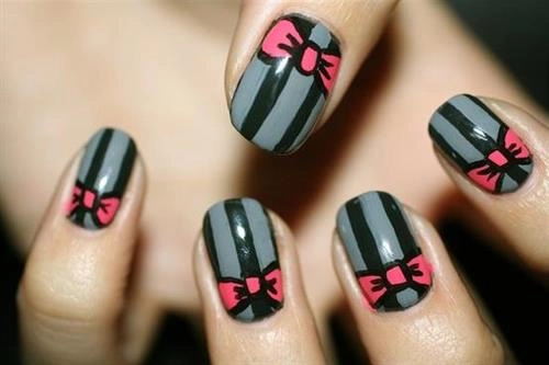 13 kiểu vẽ móng tay nail kẻ sọc đẹp nhất 2017 cho nàng công sở cá tính - 1