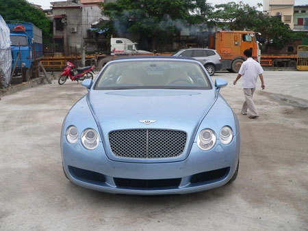  bentley continental gtc mui trần đầu tiên tại việt nam - 1