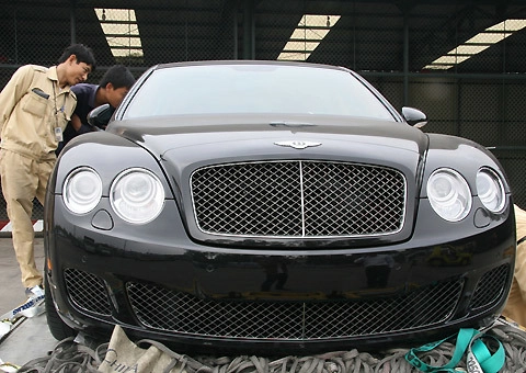  bentley flying spur speed đáp máy bay về việt nam - 2