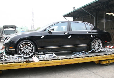  bentley flying spur speed đáp máy bay về việt nam - 6