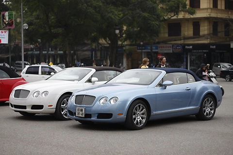  bộ đôi bentley gtc mui trần khoe sắc tại hà nội - 3