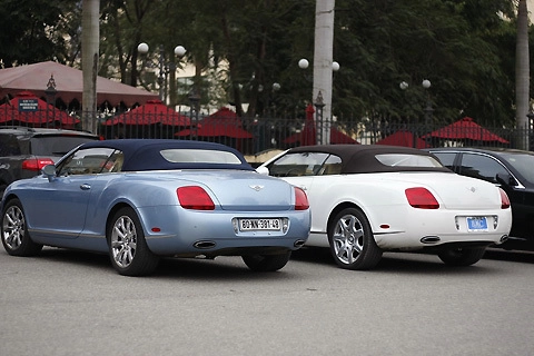  bộ đôi bentley gtc mui trần khoe sắc tại hà nội - 4