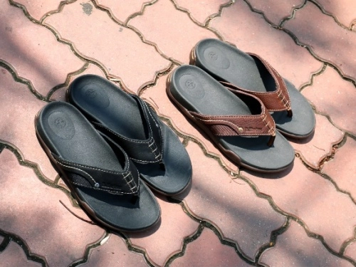  bst dép kẹp sandal năng động của drmartens - 1