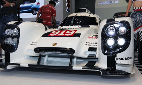  chi tiết porsche 919 hybrid đến việt nam - 4