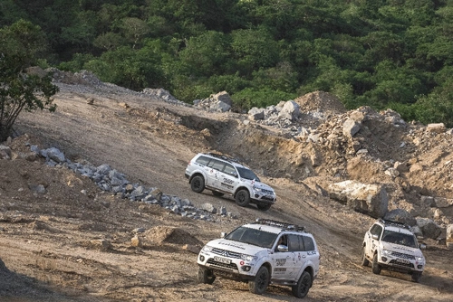  cưỡi cát cùng pajero sport - 3