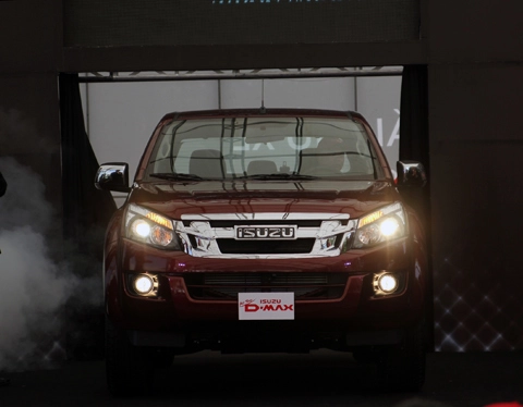  isuzu d-max 2013 có giá từ 595 triệu đồng - 1