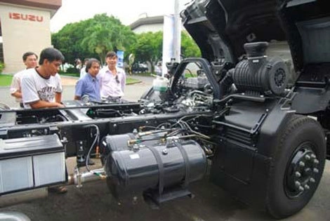  isuzu ra mắt forward fvm 2009 - 2