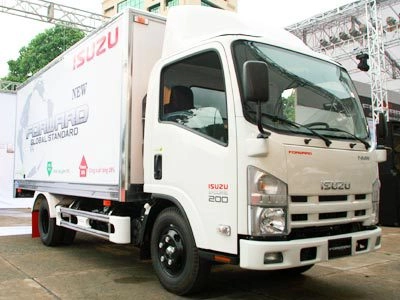  isuzu việt nam ra mắt xe tai new forward - 3