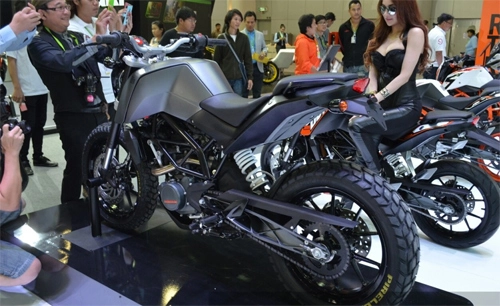  ktm duke 200 độ thành xe off-road - 2