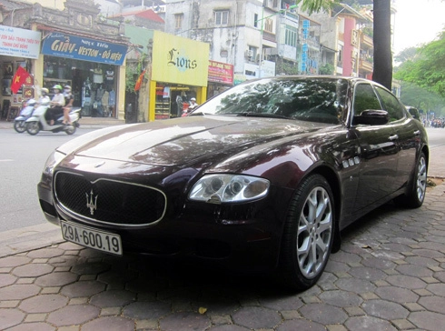  maserati quattroporte trên phố hà nội - 1