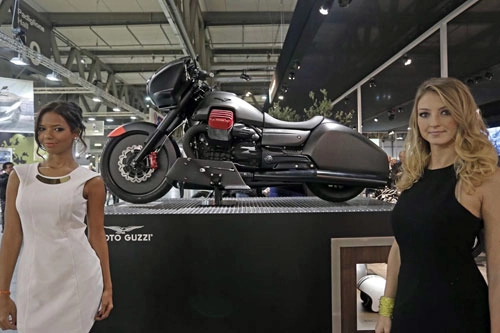  moto guzzi mgx-21 concept - thiên thần bóng đêm - 7