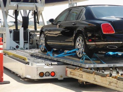  quy trình đưa bentley flying spur chống đạn lên máy bay - 8