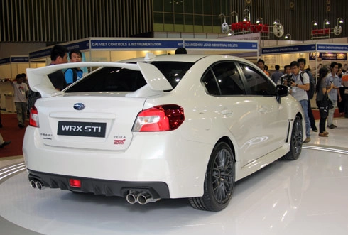  subaru wrx sti có giá hơn 17 tỷ đồng tại việt nam - 3